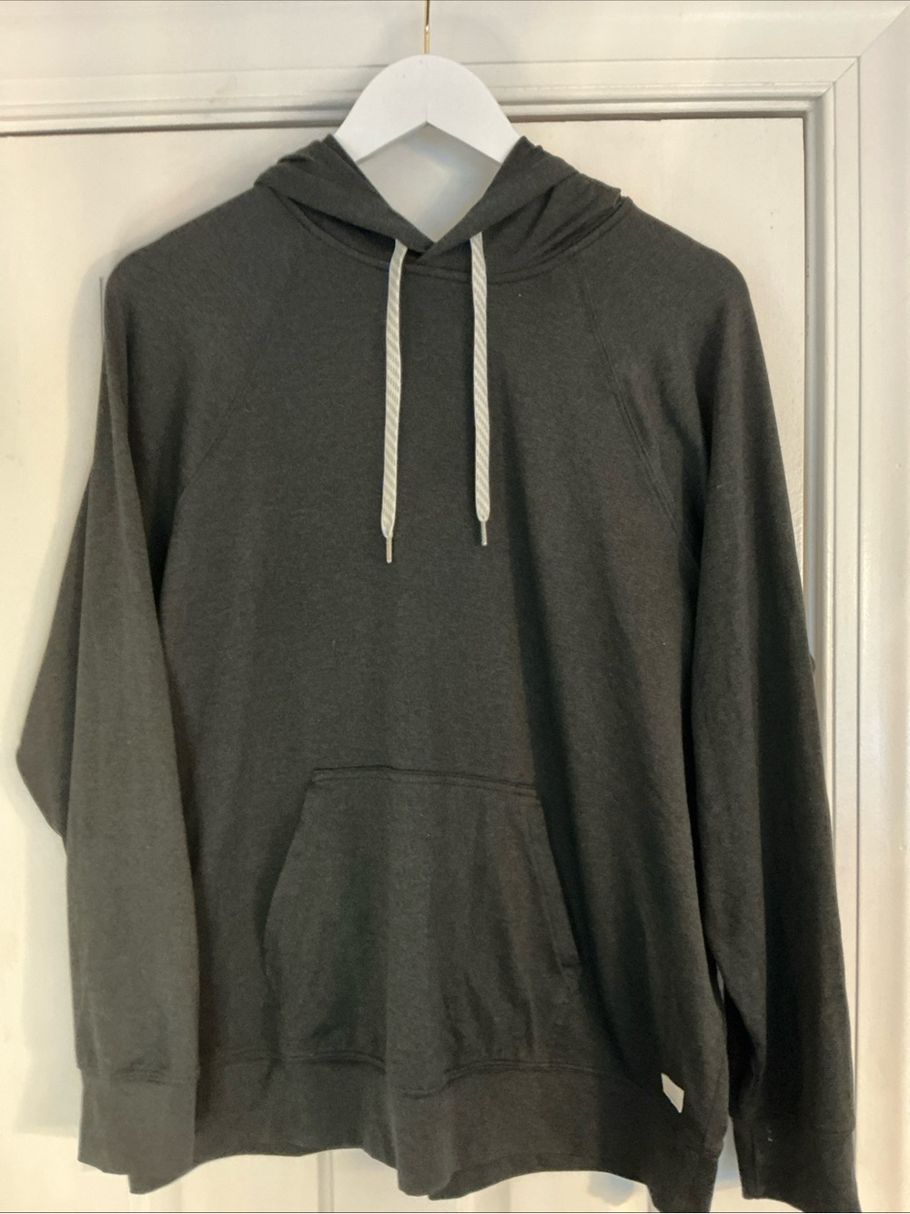 Vuori Charcoal Gray Black Hooded Pullover Women’s M